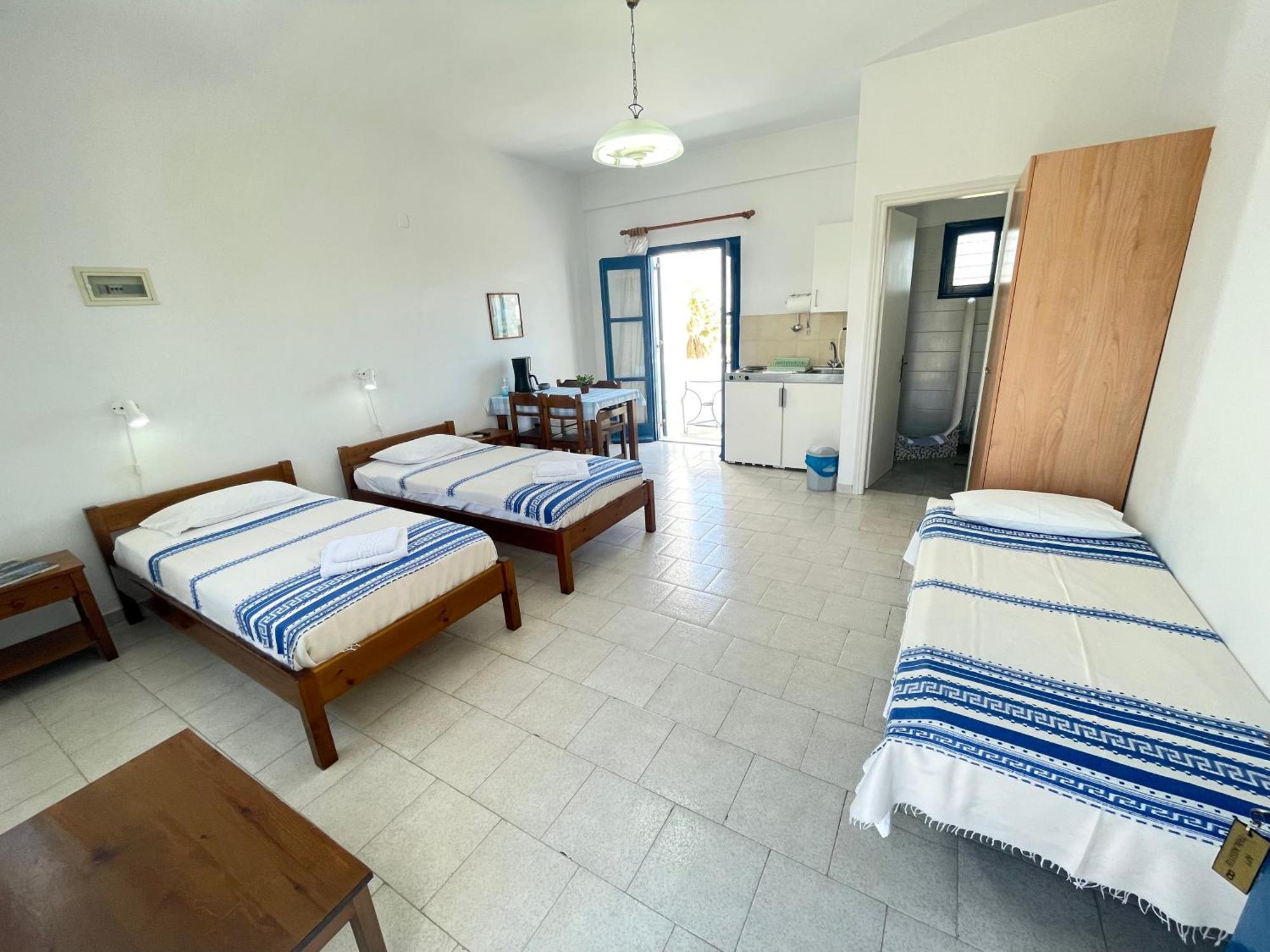 Thalassitis Coastal Apartments Периволос Экстерьер фото